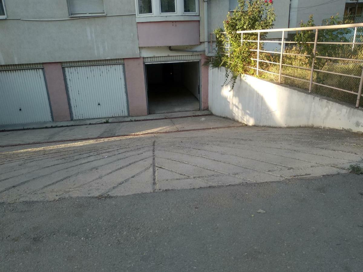 Tea Apartment Kumanovo Eksteriør bilde